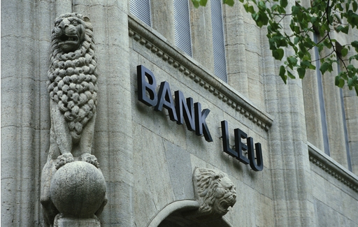 商业银行“变形记”